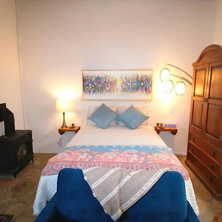 Holiday home Closson Getaway - Courtyard - Railyard And Plaza *
