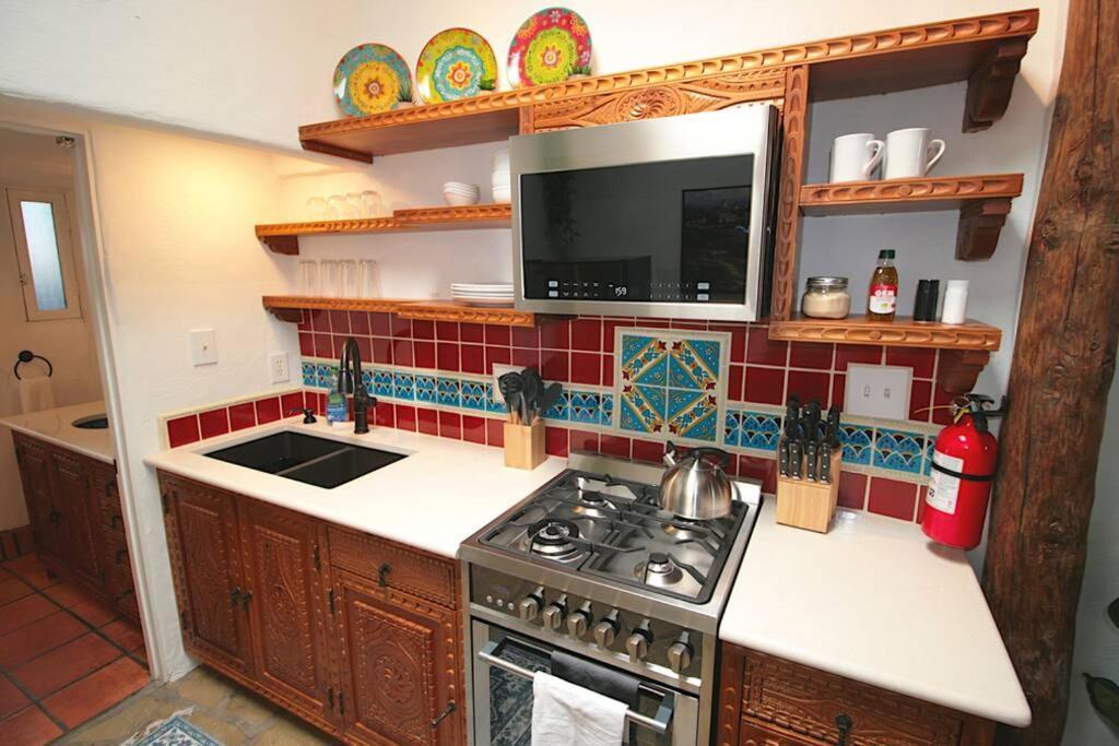 Closson Getaway - Courtyard - Railyard And Plaza Santa Fe